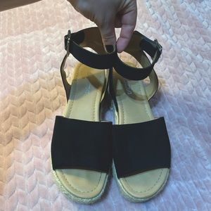 Soda brand chunky sandals